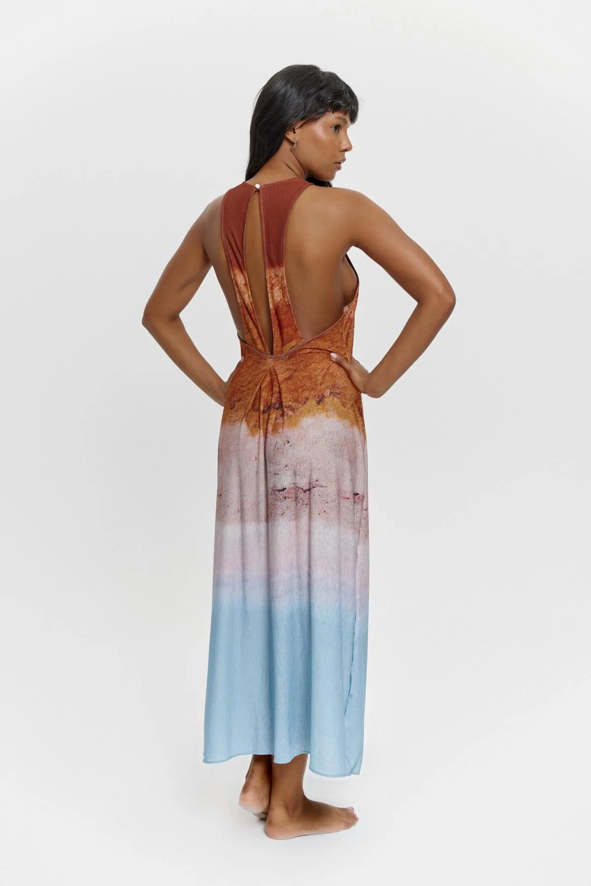 P15048 U Yaka Sırt Detaylı Elbise - Tarçın