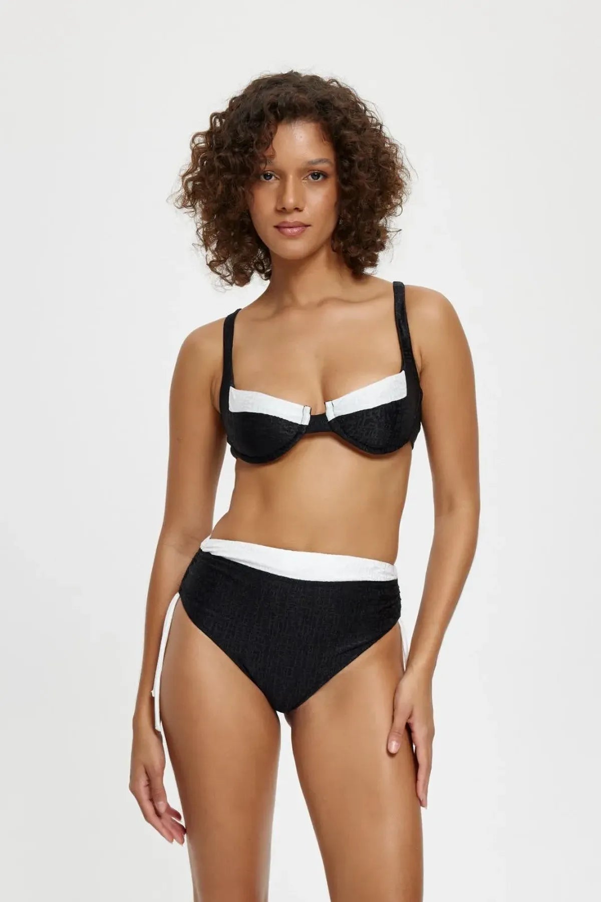 Balenli Bikini Takımı - Siyah