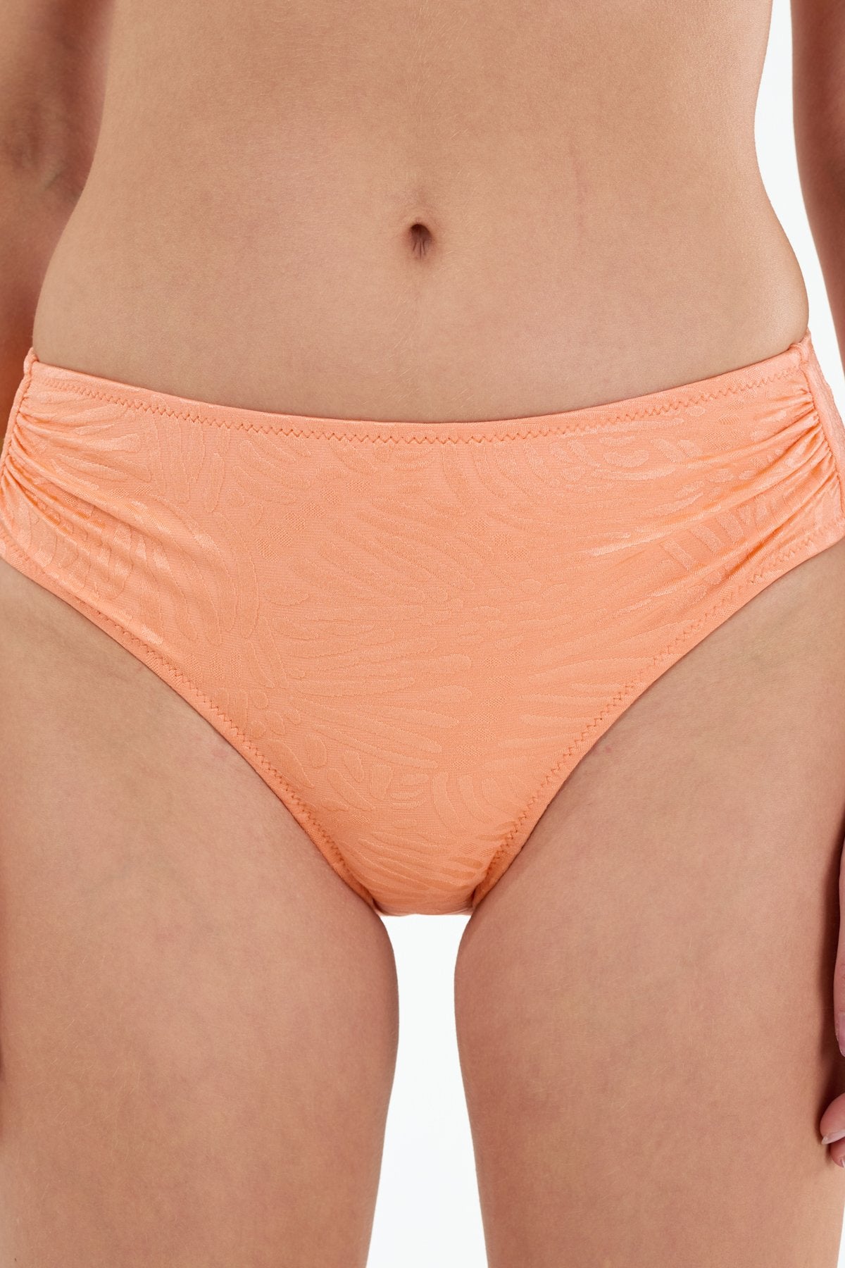 #renk_oranj