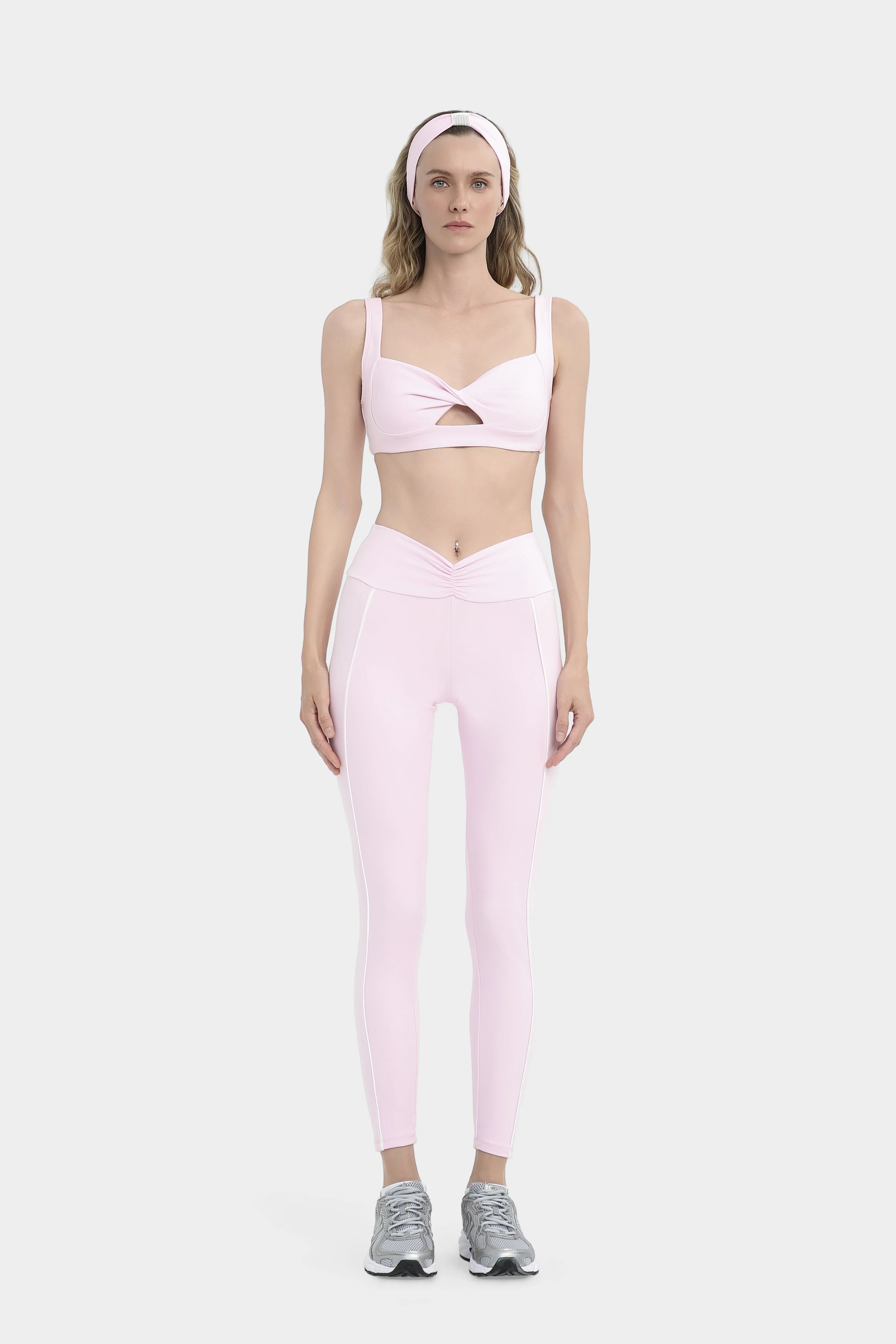 Göğüs Detaylı Kare Yaka Görünümlü Spor Bra - Pembe