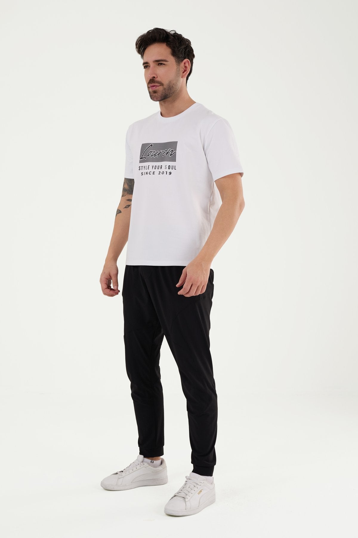 #renk_beyazkarelouren