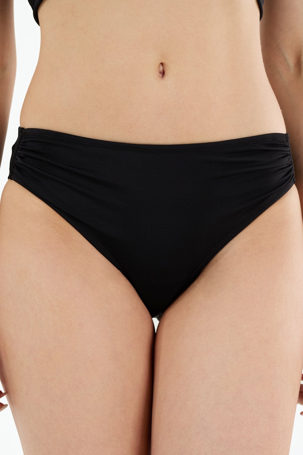 B21191 Uzun Üçgen Bikini Takım