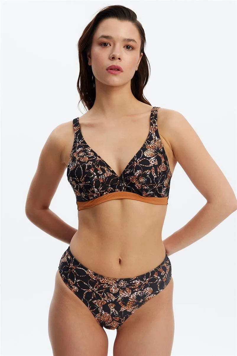 B1540 Balenli Üçgen Bikini - Siyah