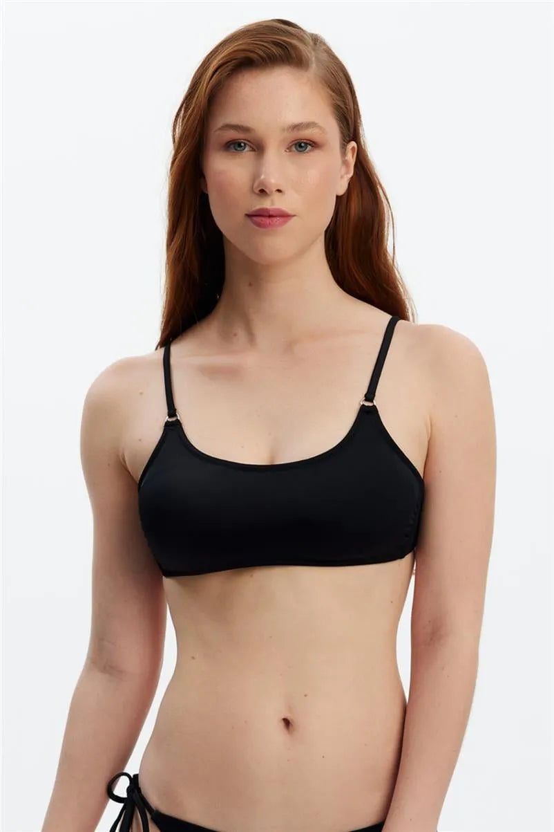 Sporcu Kesim Arkadan Bağlamalı Bikini Üstü - Siyah