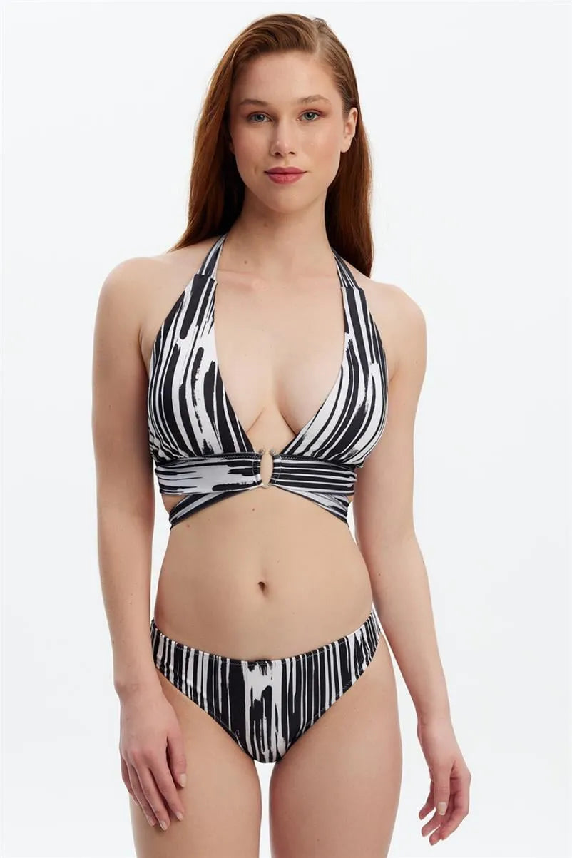 B1649 Geniş Üçgen Bikini Takım - Beyaz