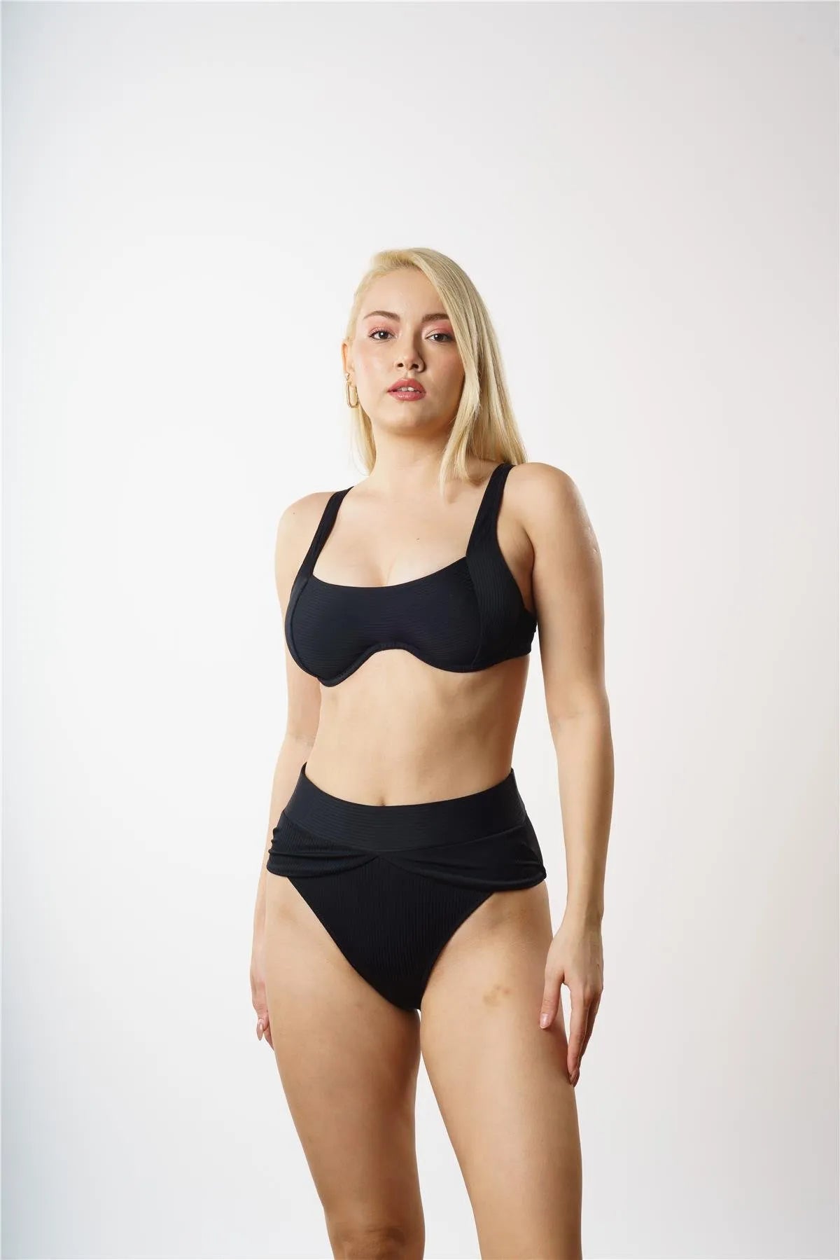 B1916 Telli Bikini Takımı - Siyah