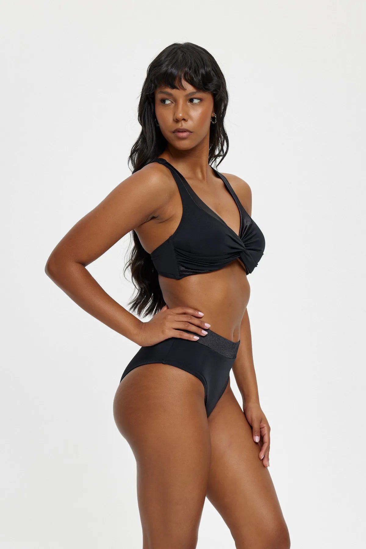 B11043 Toparlayıcı V Yaka Saten Detaylı Bikini Takım - Siyah