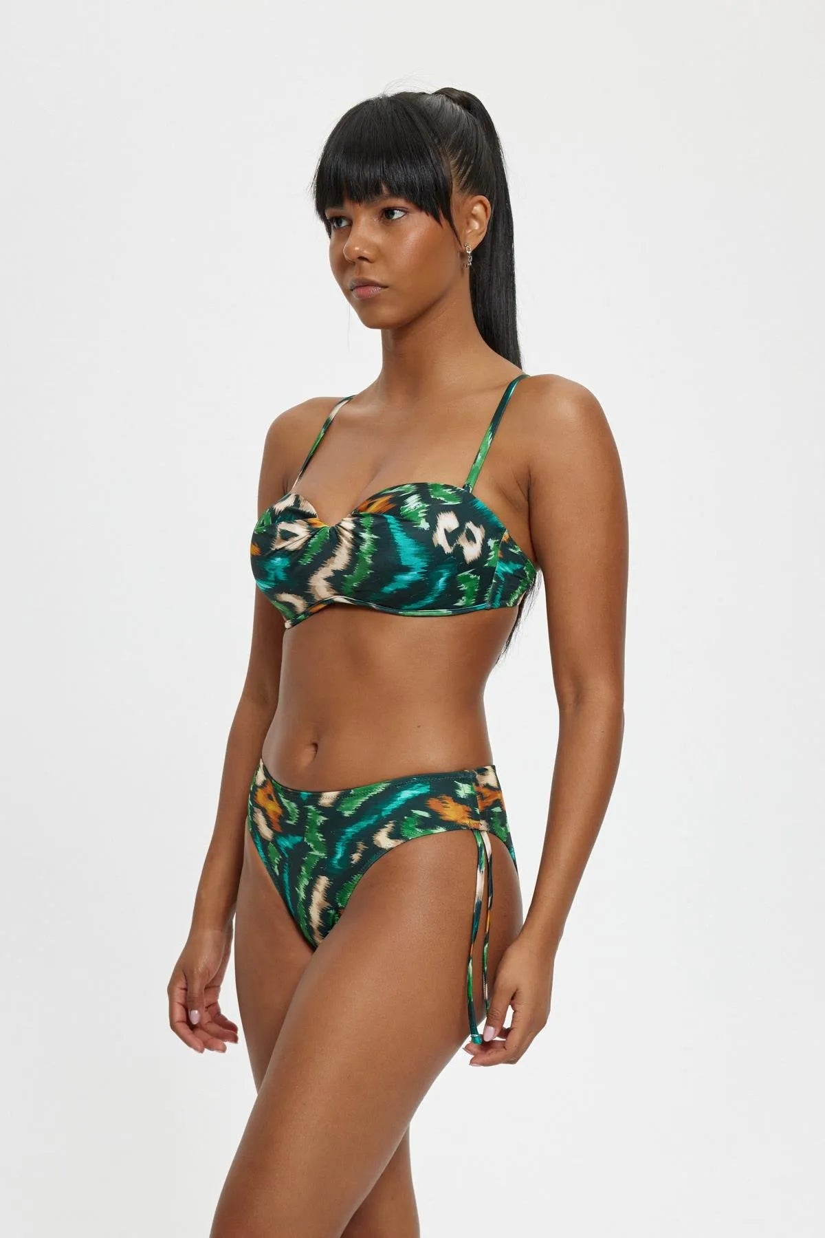 B11056 Straplez Boş Kaplı Yanı Aştı Tünelli Bikini Takımı - Kamuflaj