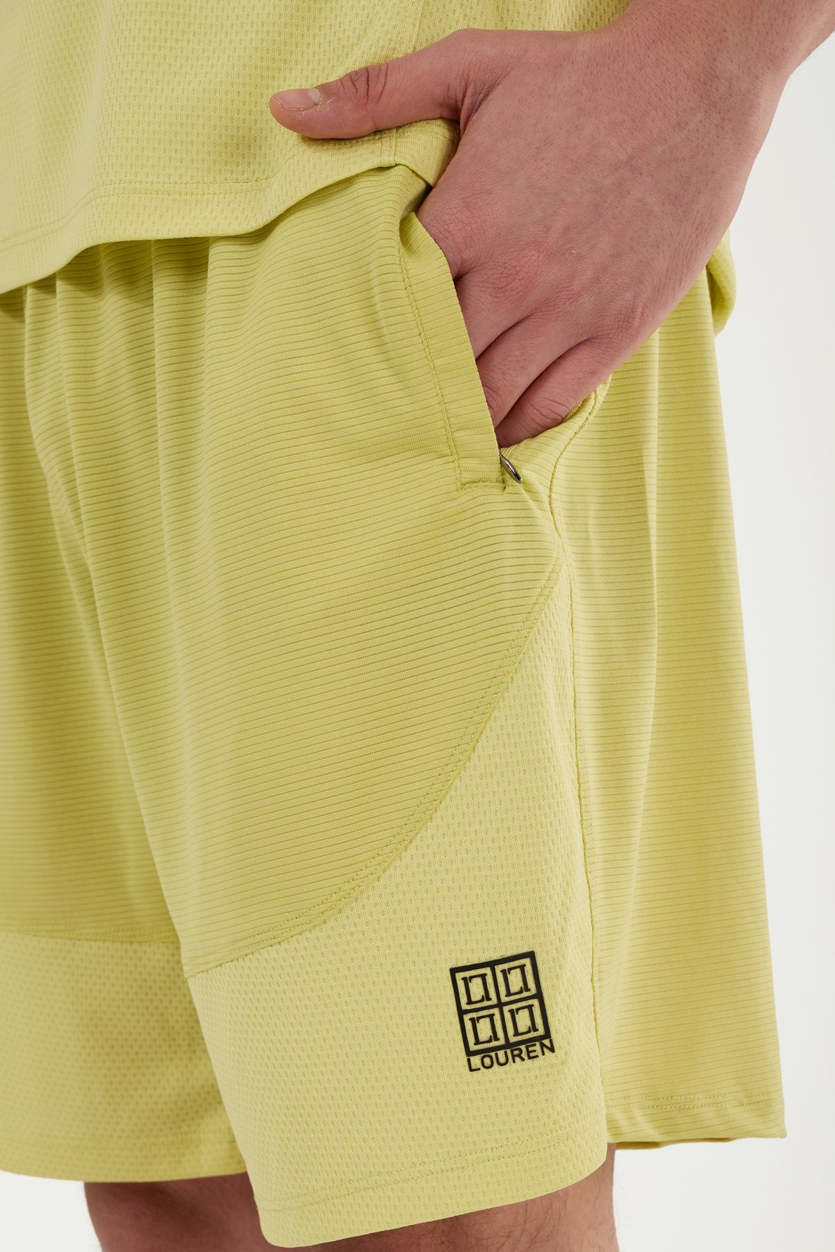 W858 Nefes Alan Şort