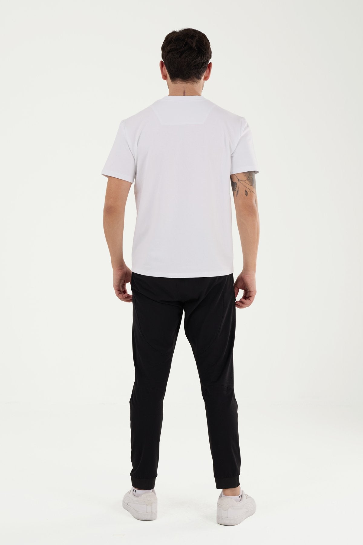 #renk_beyazkarelouren