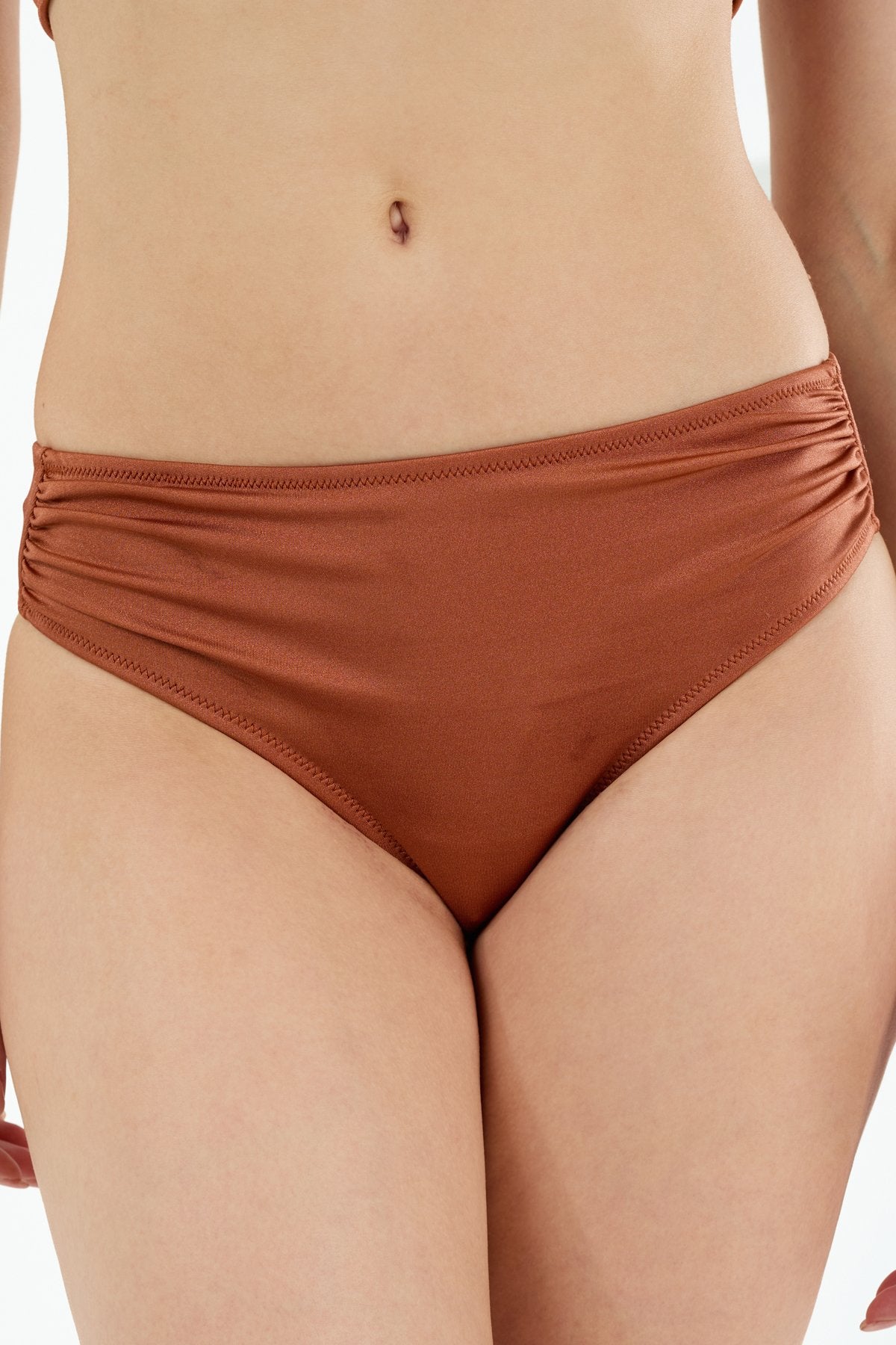 B21191 Uzun Üçgen Bikini Takım